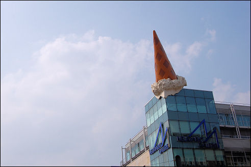 Dropped cone in Keulen