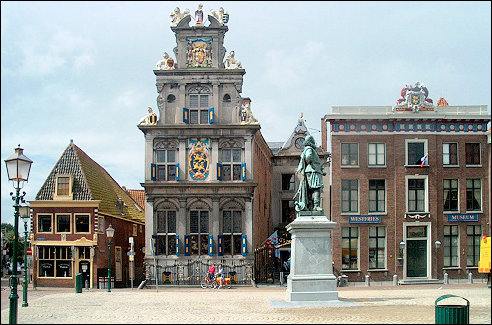 Standbeeld van Coen in Hoorn