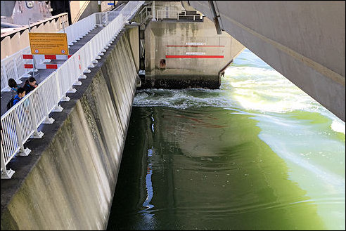 Halfopen Oosterscheldekering