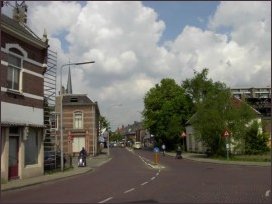 de straat gezien vanaf het kruispunt Burgweg - Kerkallee (h2259)