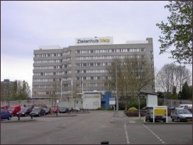 de voorgevel van Ziekenhuis Velp (h1860)