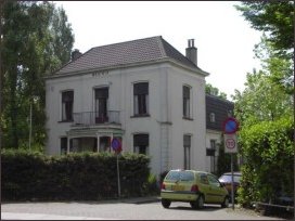 de villa Beatrix op de hoek van de Tuinstraat (h2294)