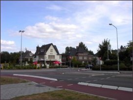 de rotonde bij de Rozendaalselaan met de Rozenhoek (h4085)